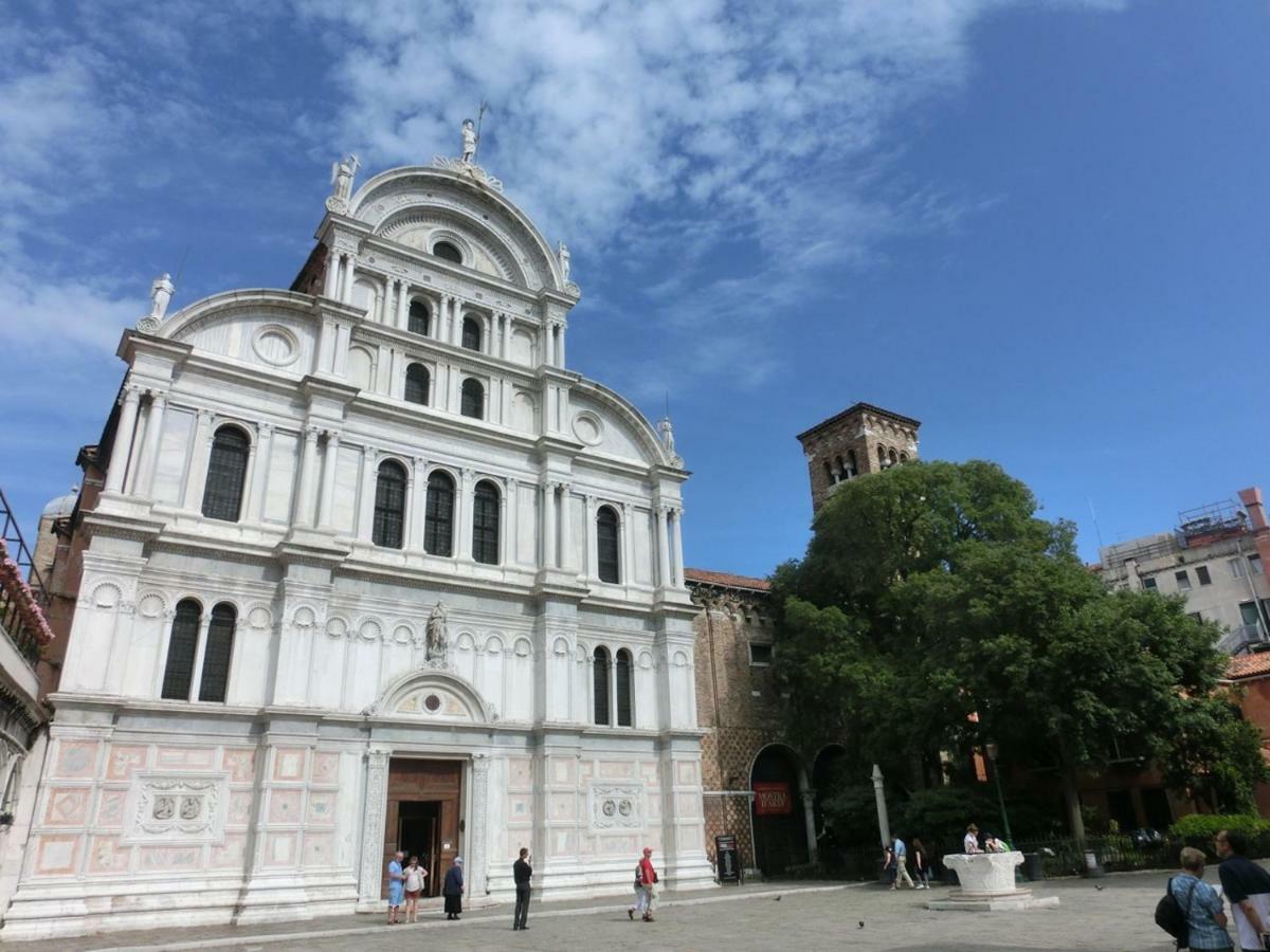 Classic Three Minutes From St Marc'S Square Appartamento Venezia Esterno foto